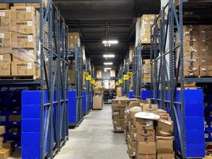 How does the UK overseas warehouse work?